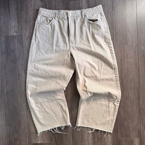 Beige Baggy Pants Cropped with Fraying
